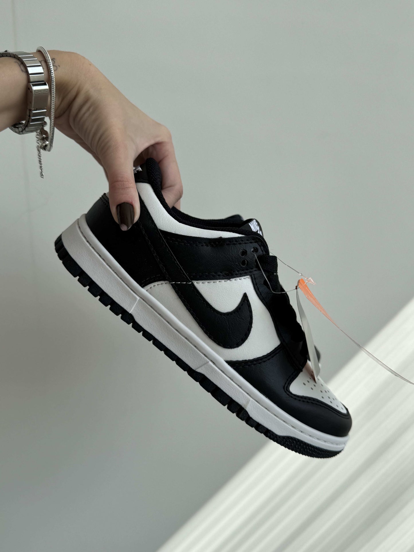 Tênis Dunk Preto e Branco Feminino Casual