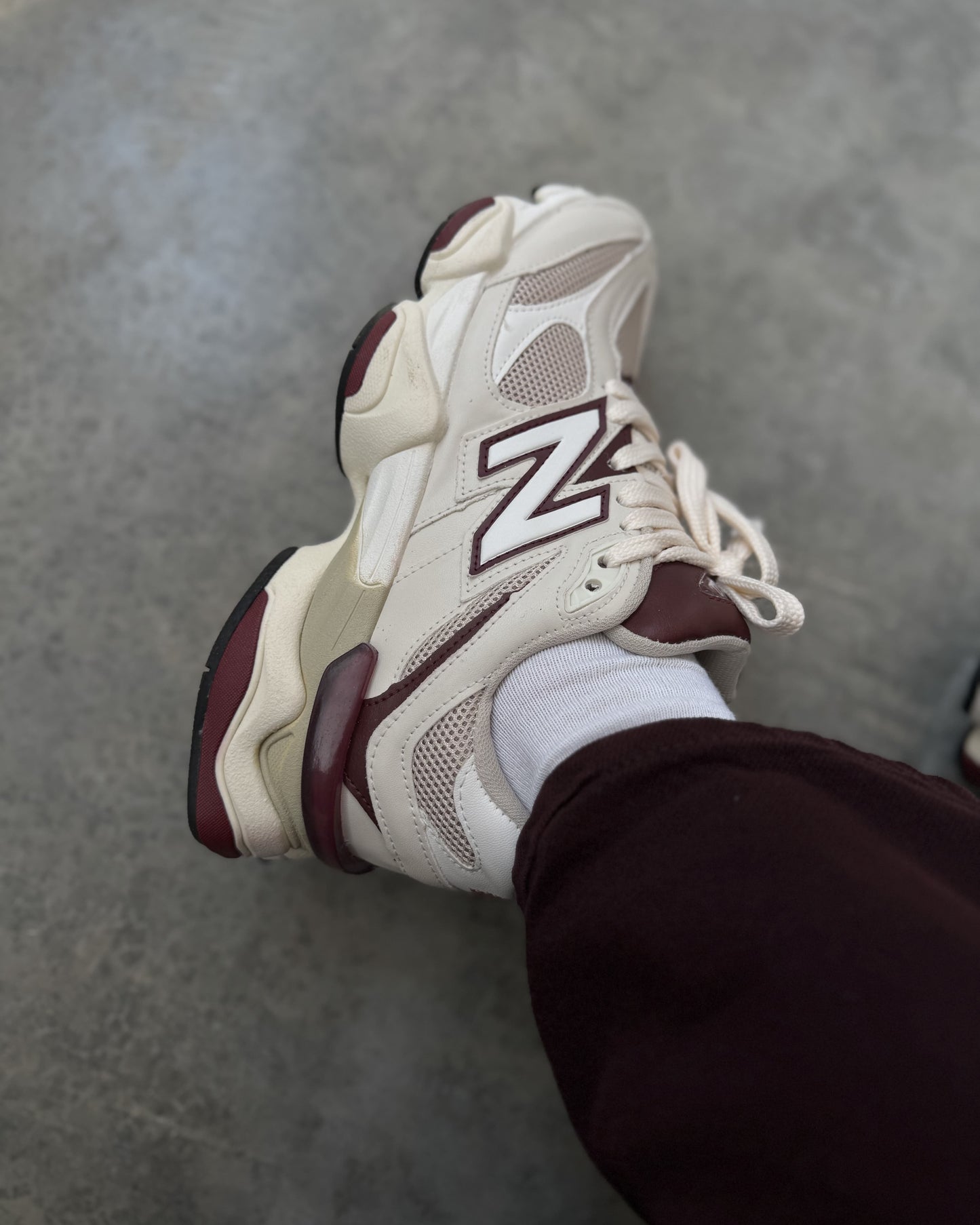 Tênis NB 9060 Off Bordo Feminino Casual