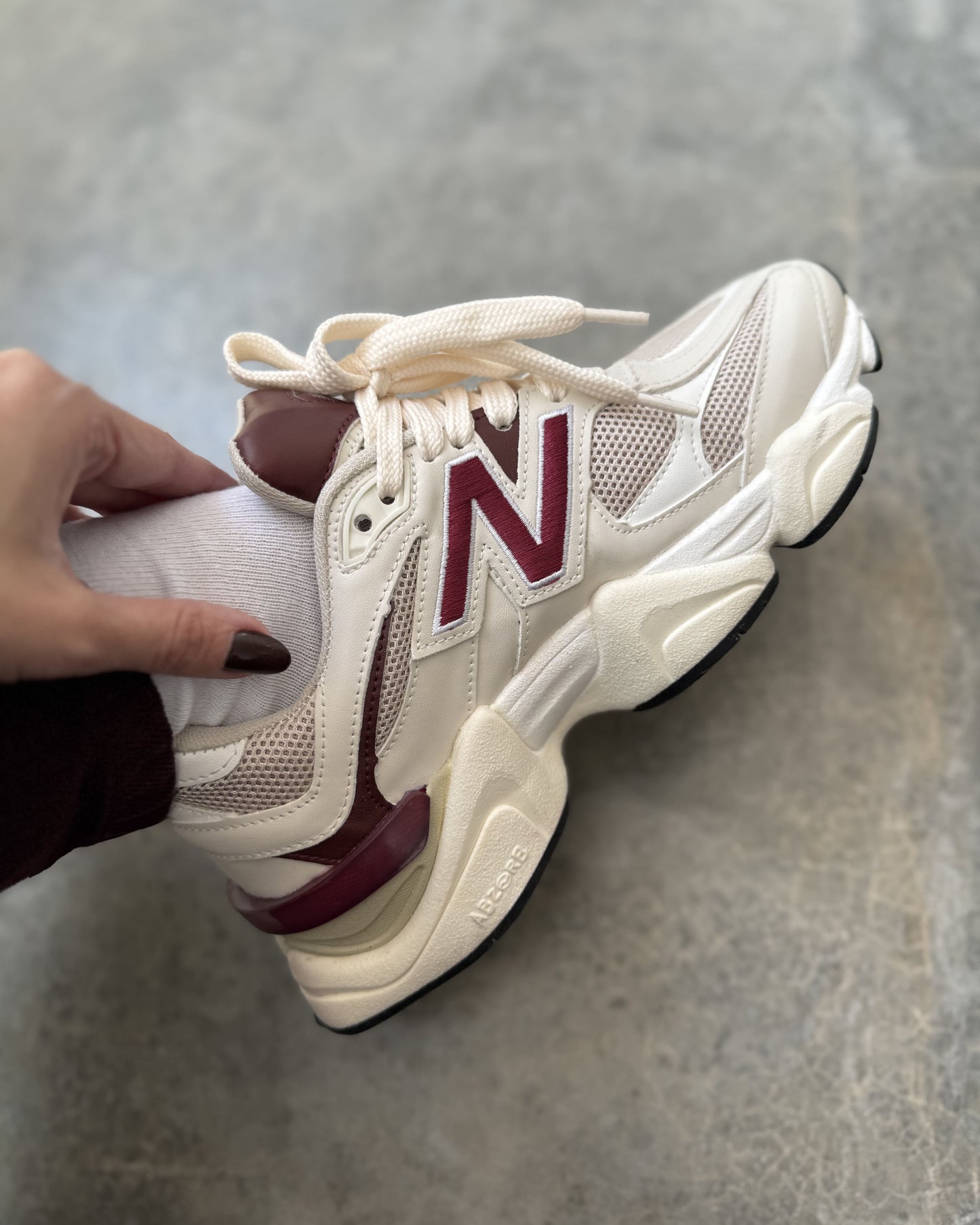 Tênis NB 9060 Off Bordo Feminino Casual