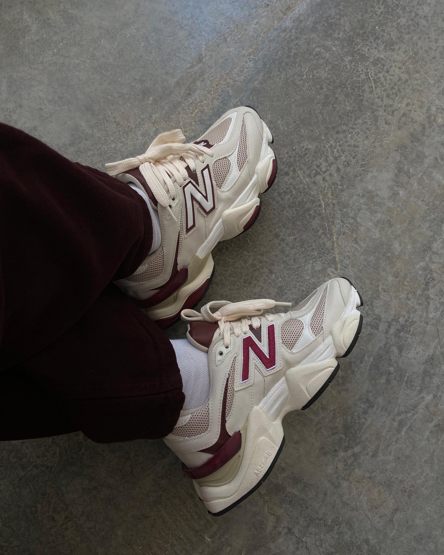 Tênis NB 9060 Off Bordo Feminino Casual