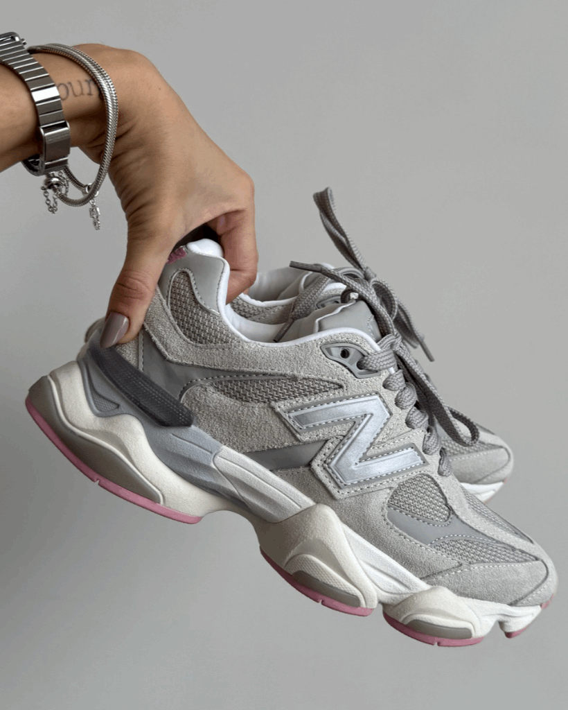 Tênis NB 9060 cinza feminino em camurça com solado anatômico rosa