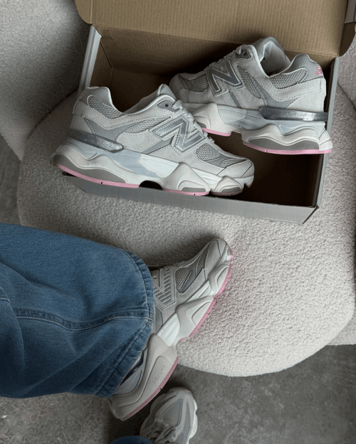 Tênis NB 9060 cinza feminino em camurça com solado anatômico rosa