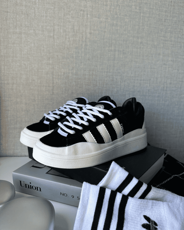 Tênis Campus Bad Bunny Preto Feminino com Língua Dupla e Solado Robustecido