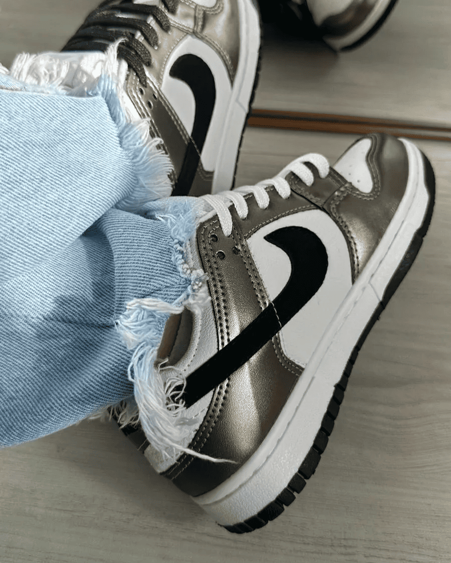 Tênis Dunk Chumbo e Preto Feminino Casual com Cadarço Duplo