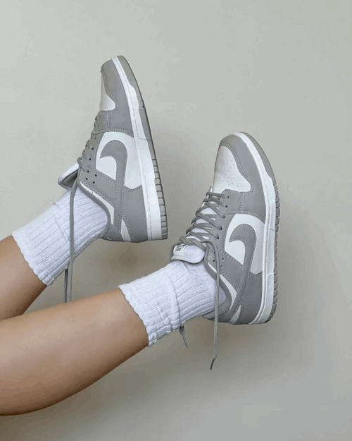 Tênis Dunk Cinza Feminino Casual Confortável e Estiloso