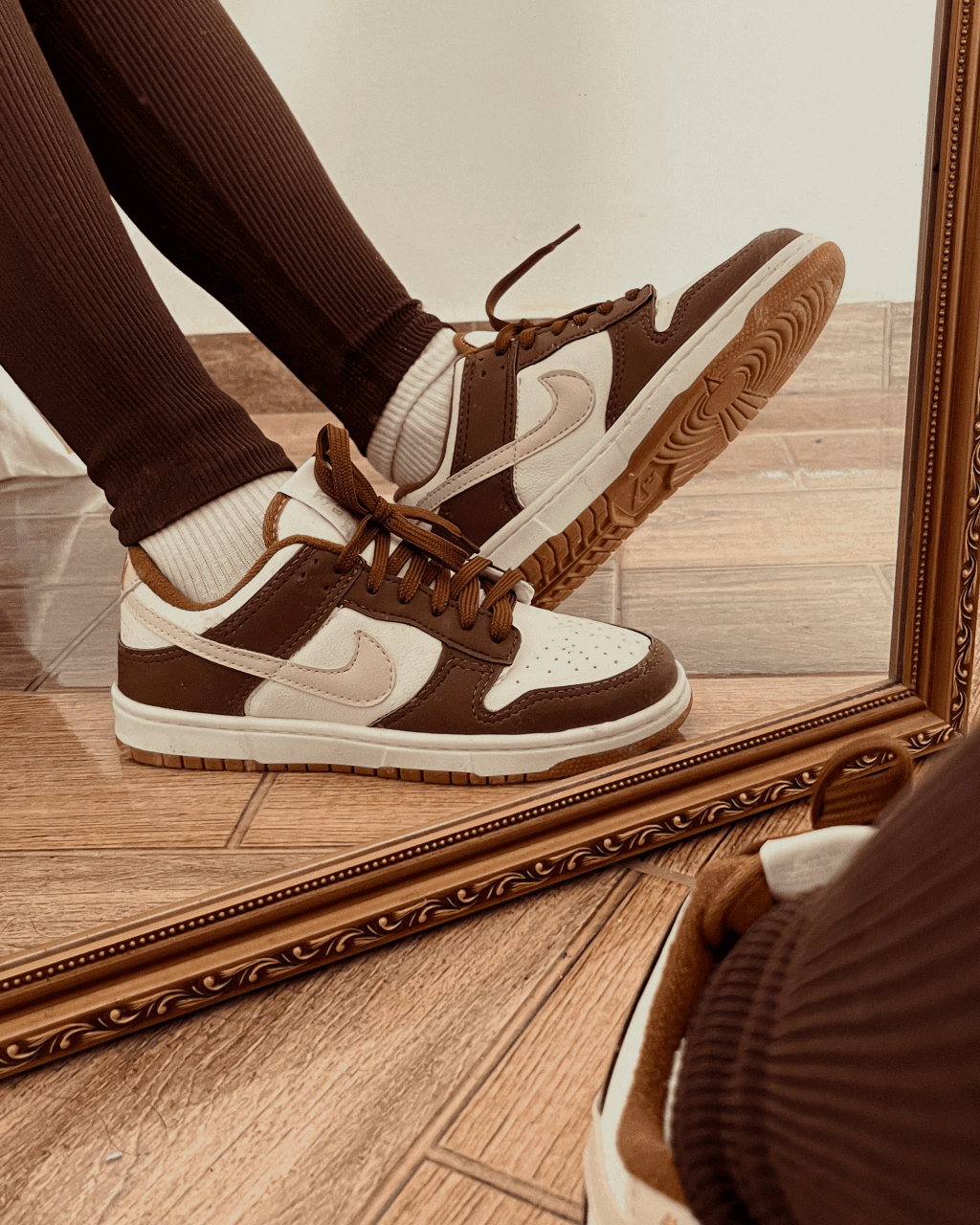 Tênis Dunk Marrom e Off White Feminino Casual com Duas Opções de Cadarço
