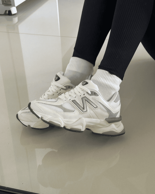 Tênis NB 9060 Branco Feminino com Design Retrô e Solado Anatômico