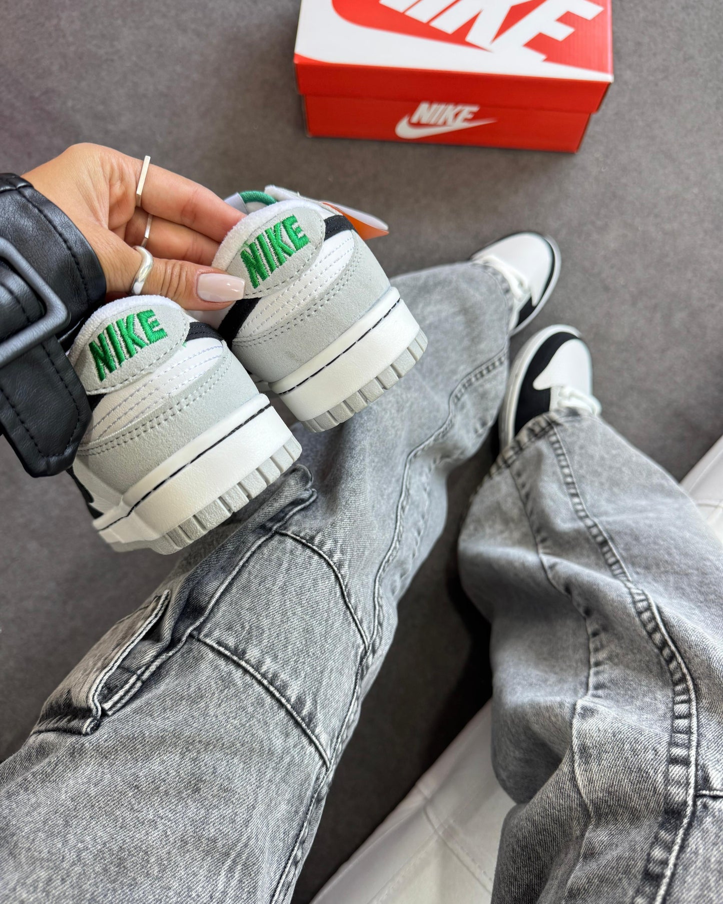 Tênis Dunk Cinza e Preto