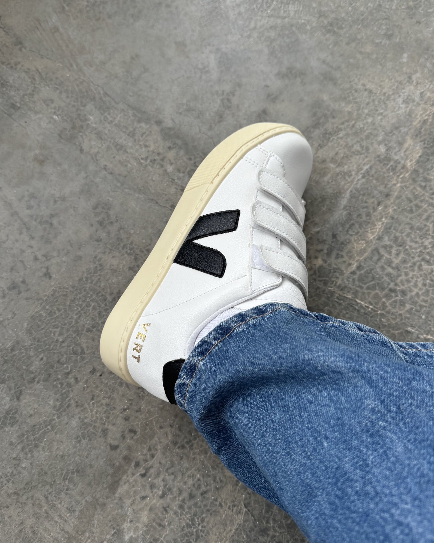 Tênis Vert Off White com Preto