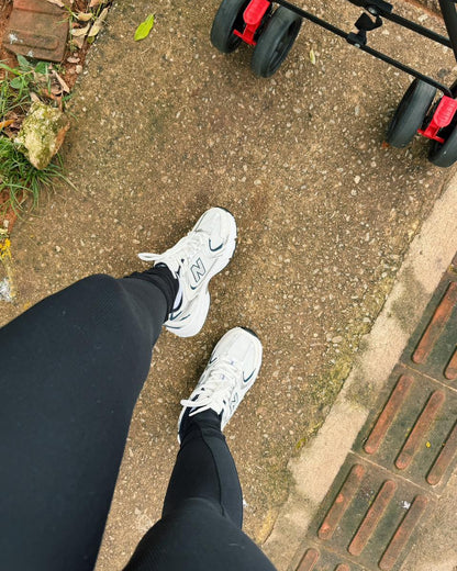 Tênis NB 530 Off White Com Azul Marinho