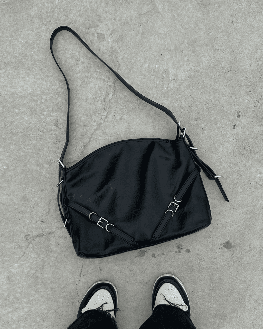 Bolsa Abea Feminina Grande Preta em Couro Sintético com Alça Longa