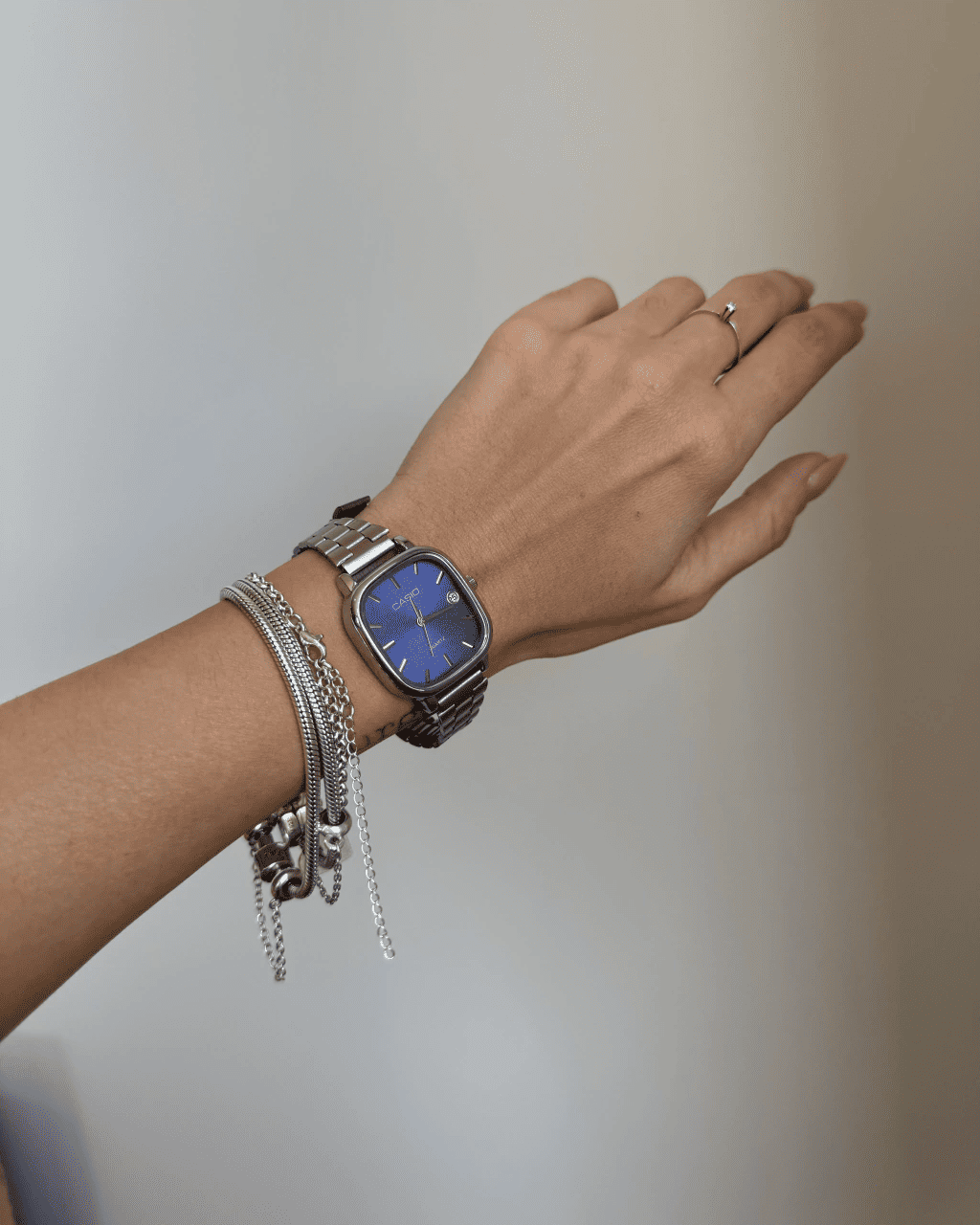 Relógio Casio Feminino Vintage Prata com Mostrador Azul