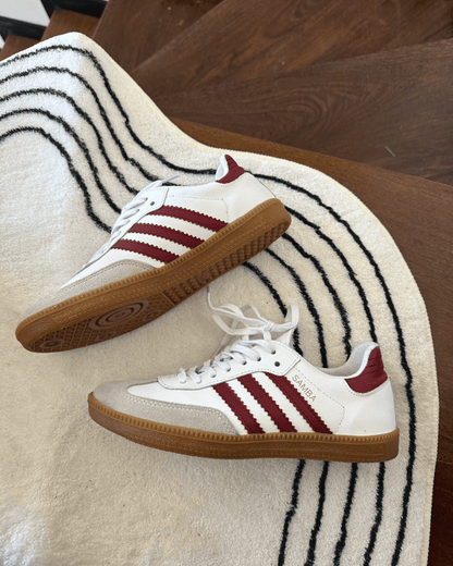Tênis AD Samba Feminino Branco com Detalhes Vermelhos em Couro