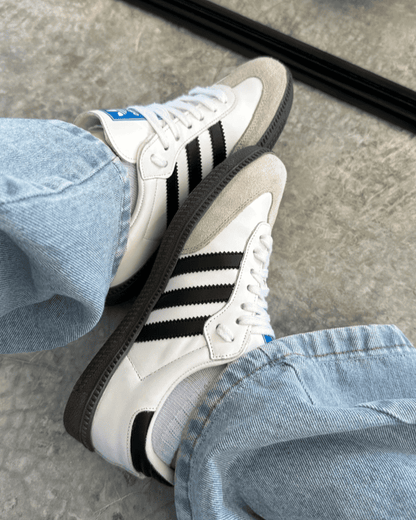 Tênis Samba OG Branco e Preto em Couro Legítimo com Design Retrô