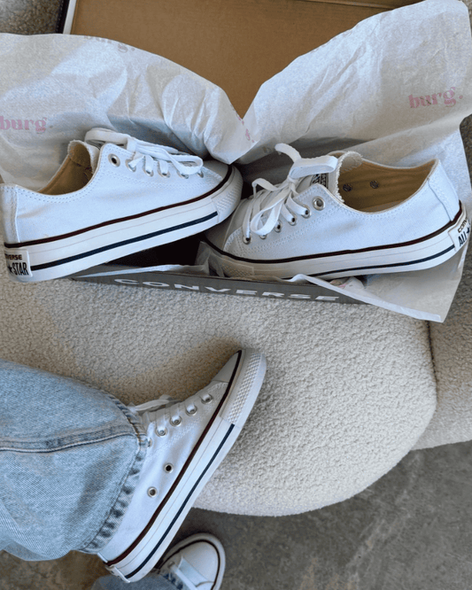 Tênis All Star branco feminino cano baixo com solado vulcanizado clássico
