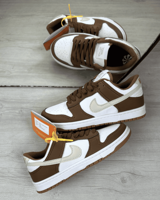 Tênis Dunk Marrom e Off White Feminino Casual com Duas Opções de Cadarço