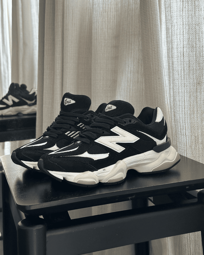 Tênis NB 9060 Black Feminino com solado robusto e acabamento em camurça