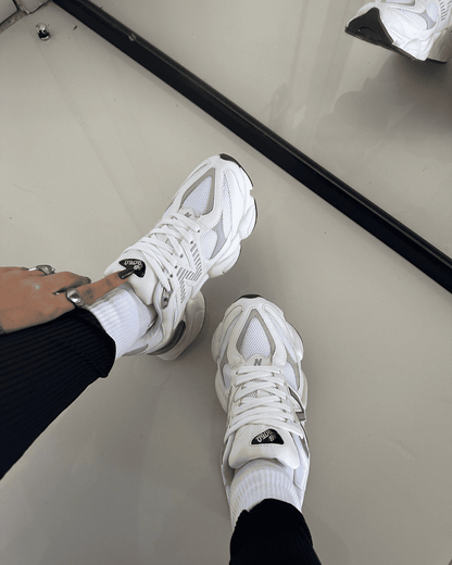 Tênis NB 9060 Branco Feminino com Design Retrô e Solado Anatômico